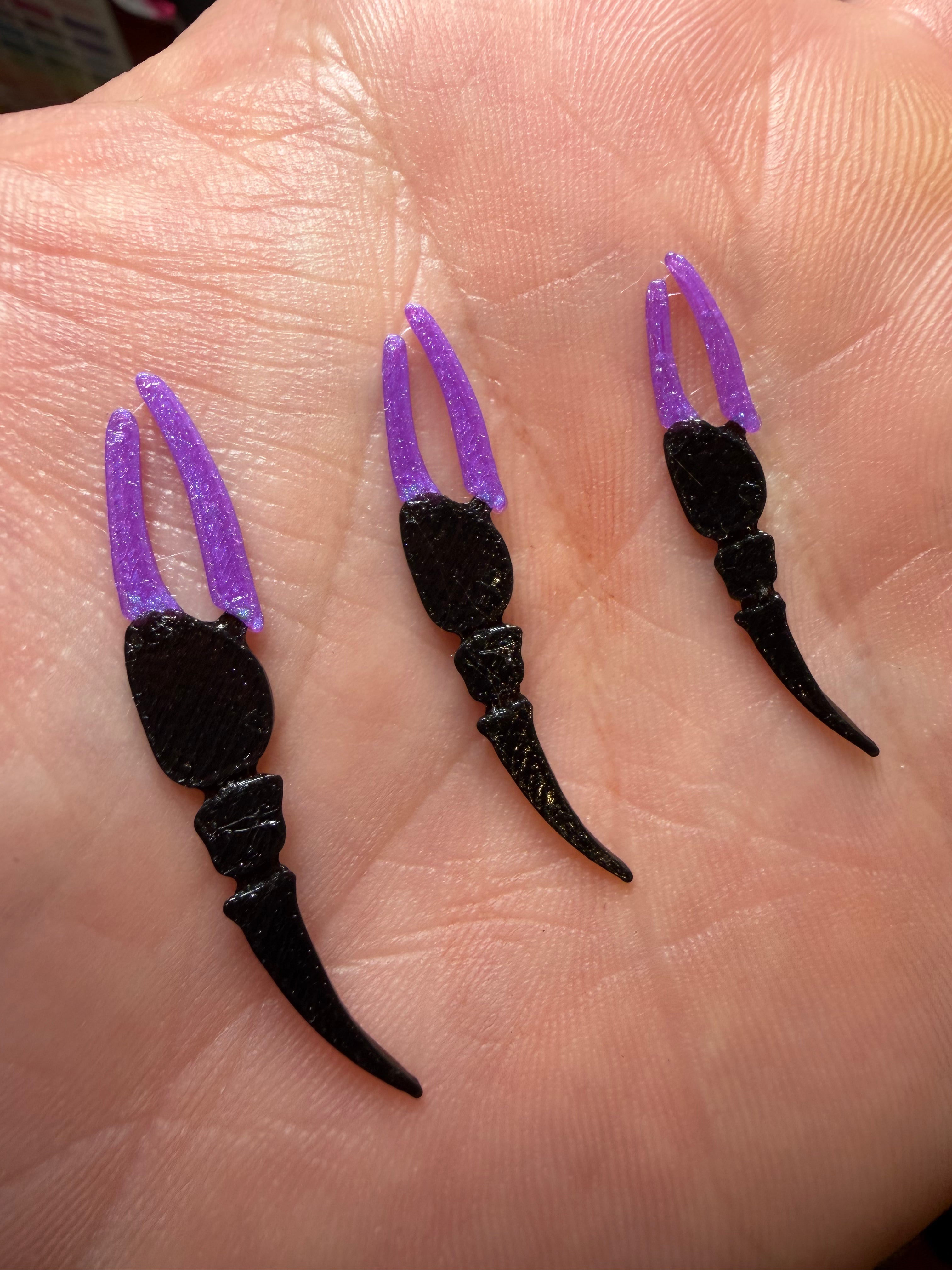 Lowcountry Fiddler Claws
